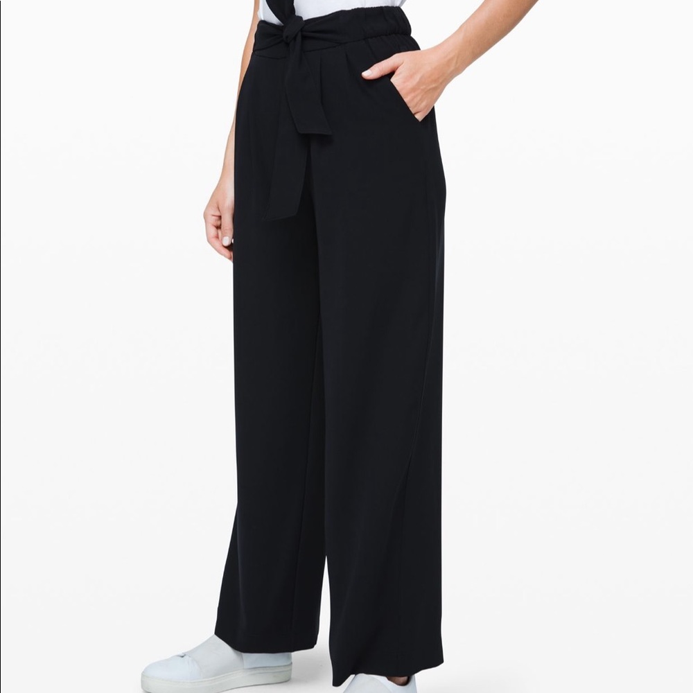 Lululemon Noir Pant